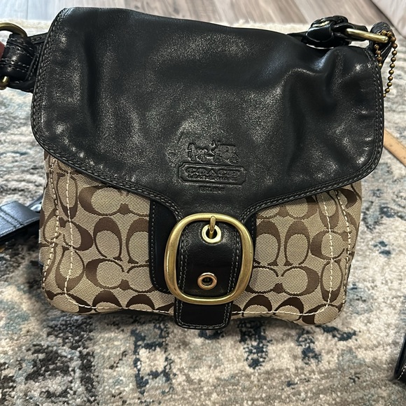 Coach Bleeker Black Leather Legacy Brown Signature Flap Buckle Bag and wallet - Picture 2 of 15